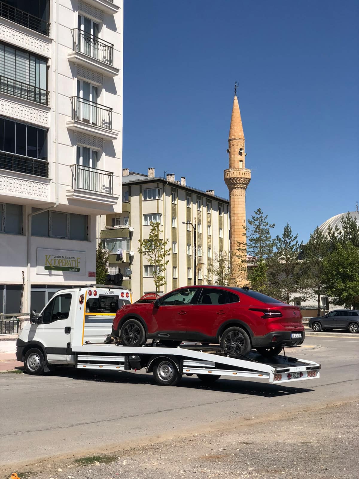 Şehir içinde SUV için çekici desteği